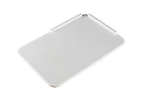 Plastic spreading board